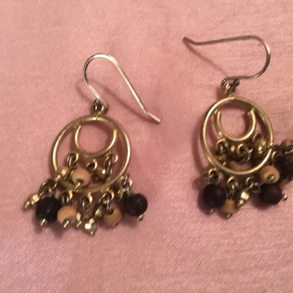 Goldtone Earrings wiBrown and Tan Drops